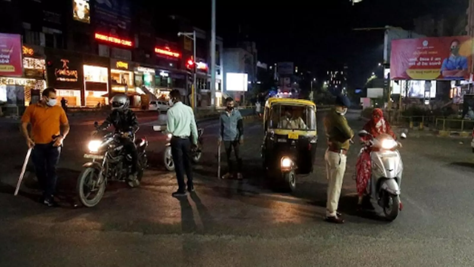 Gujarat extends Night Curfew in four major cities till 15 April