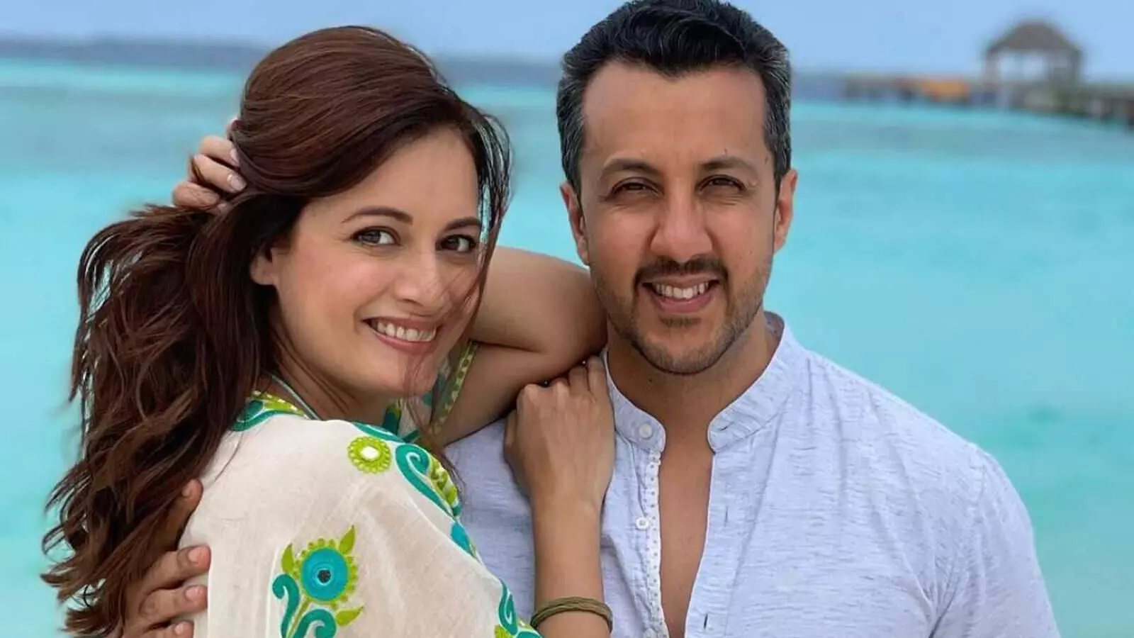 Good News! Dia Mirza announces pregnancy with a PIC by hubby Vaibhav