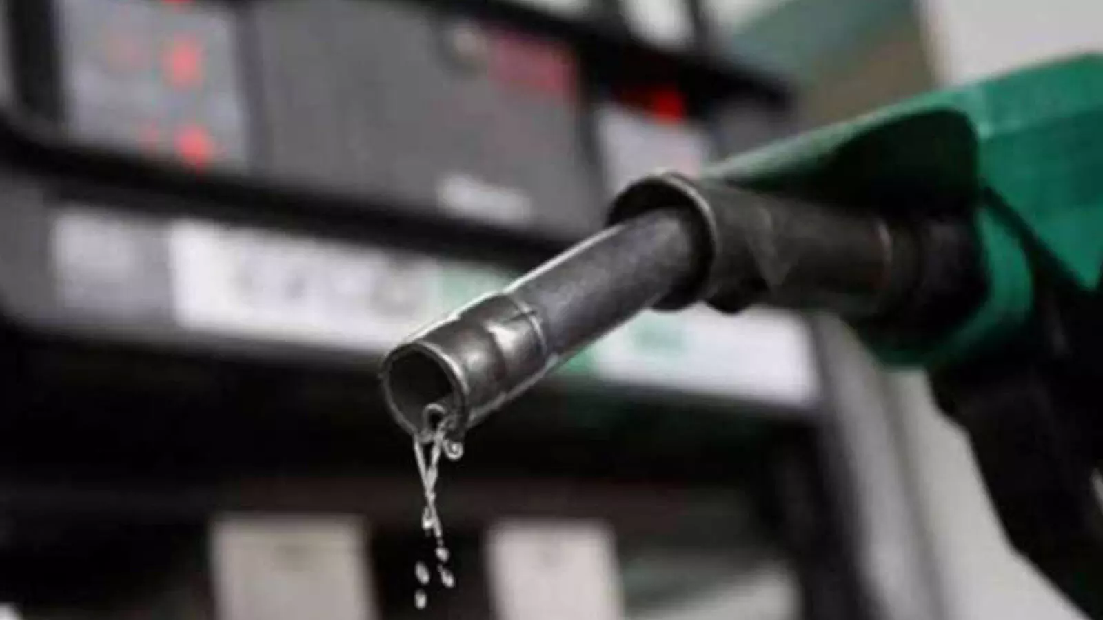 Petrol Diesel Price: Fuel prices remain unchanged for 3rd straight day