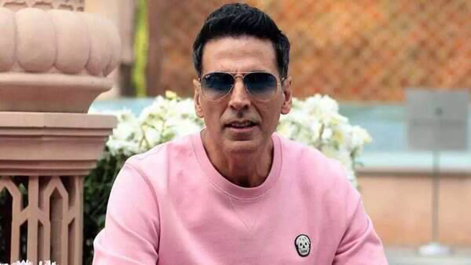 Akshay Kumar tests positive for Covid 19, says will be back in action very soon
