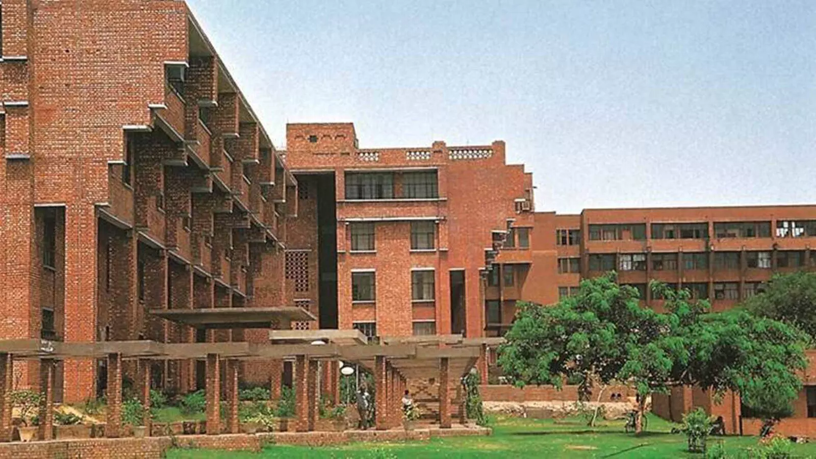 JNU issues fresh guidelines for students, staff as COVID-19 cases surge in Delhi