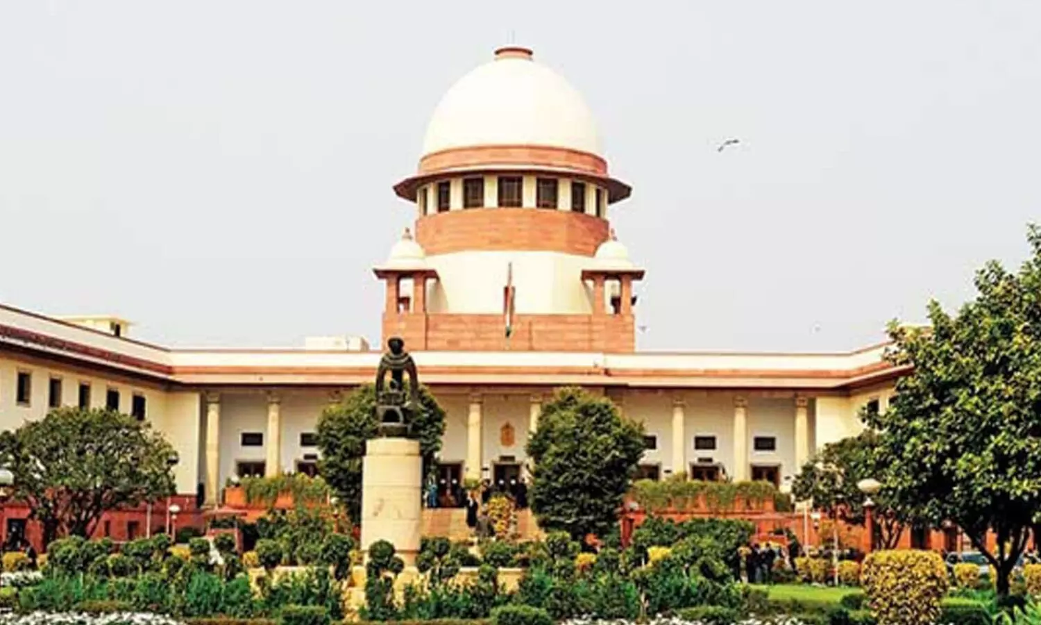 Supreme Court asks Centre for National Policy on Oxygen & Vaccination