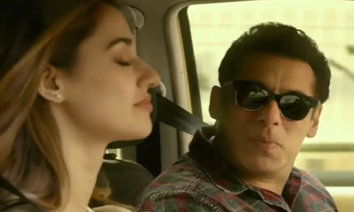 Salman Khan ends his No Kiss Policy on screen; Kisses Disha Patani in film Radhe
