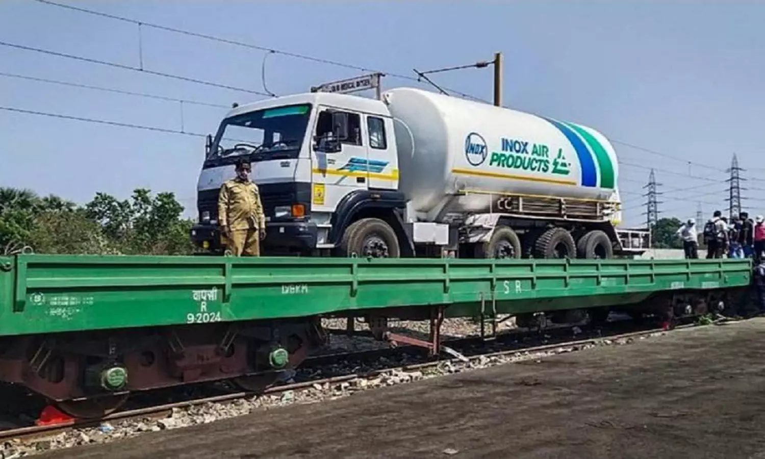 Oxygen Express train carrying 3 tankers of liquid medical oxygen arrives Uttar Pradesh