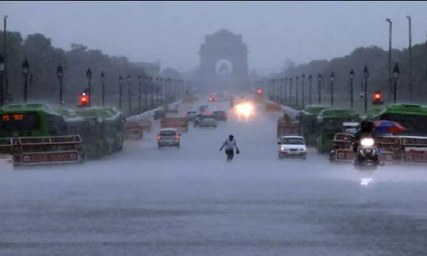 IMD issues alert in Uttarakhand & Himachal Pradesh; Rain in UP, Delhi-NCR