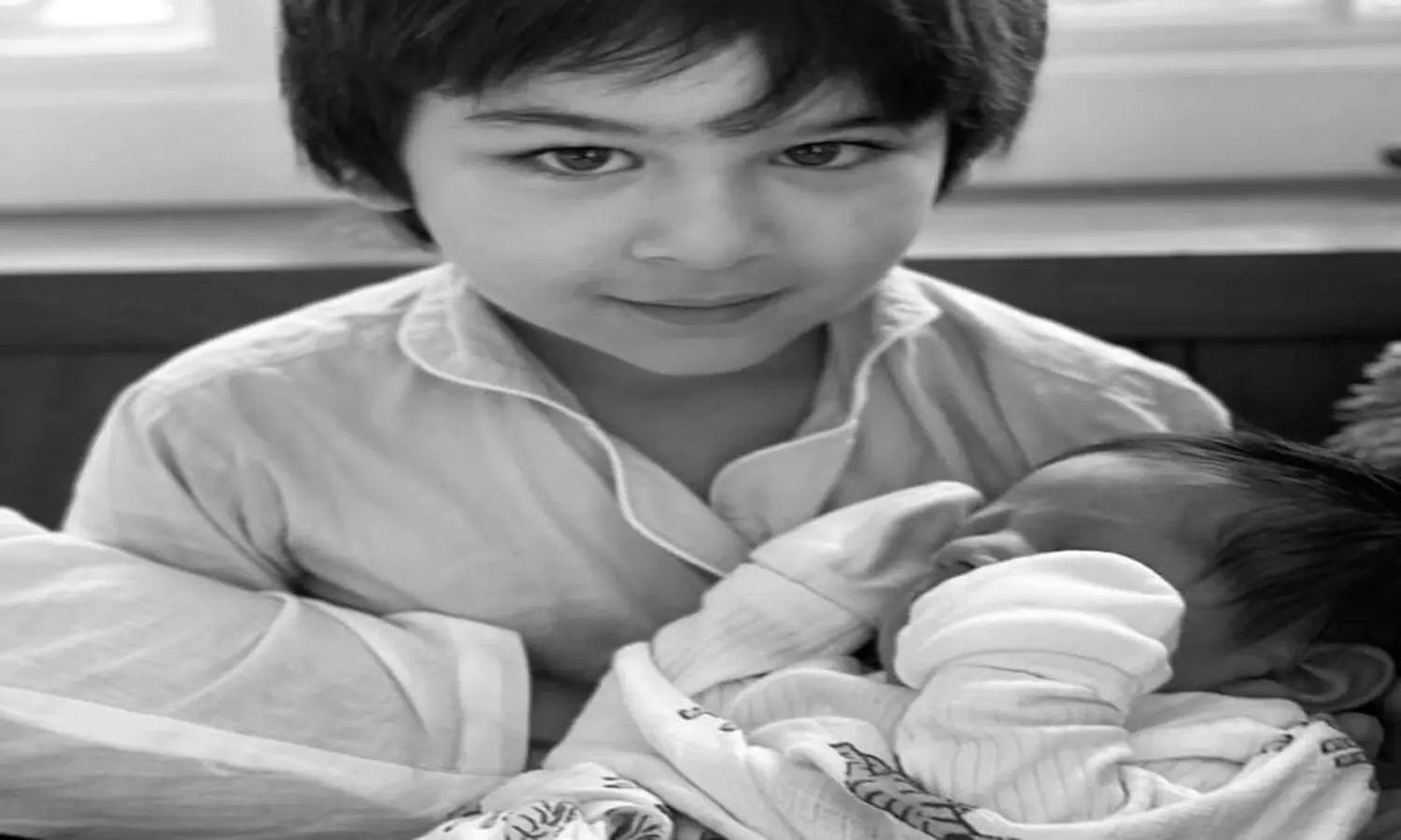 Kareena Kapoor Khan shares FIRST photo of younger son with Taimur on Mothers Day; see here