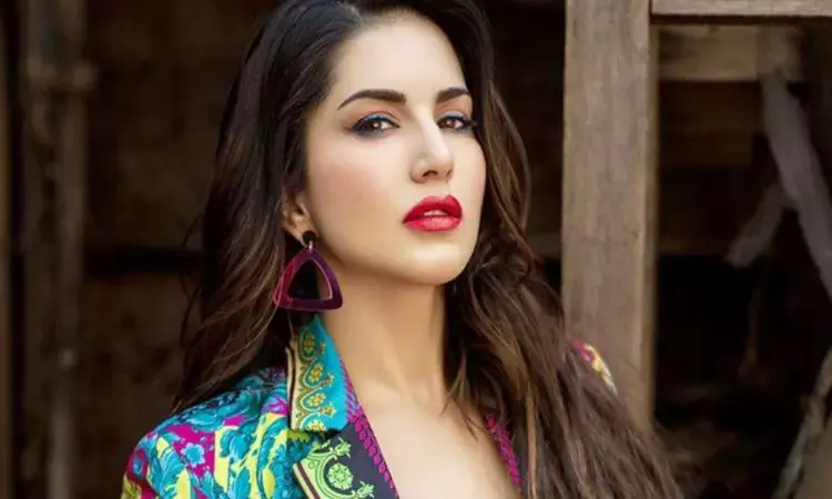 Sunny Leone shares funny video of her from Splitsvilla Sets; Watch! Sunny Leone shares funny video of her from Splitsvilla Sets; Watch!