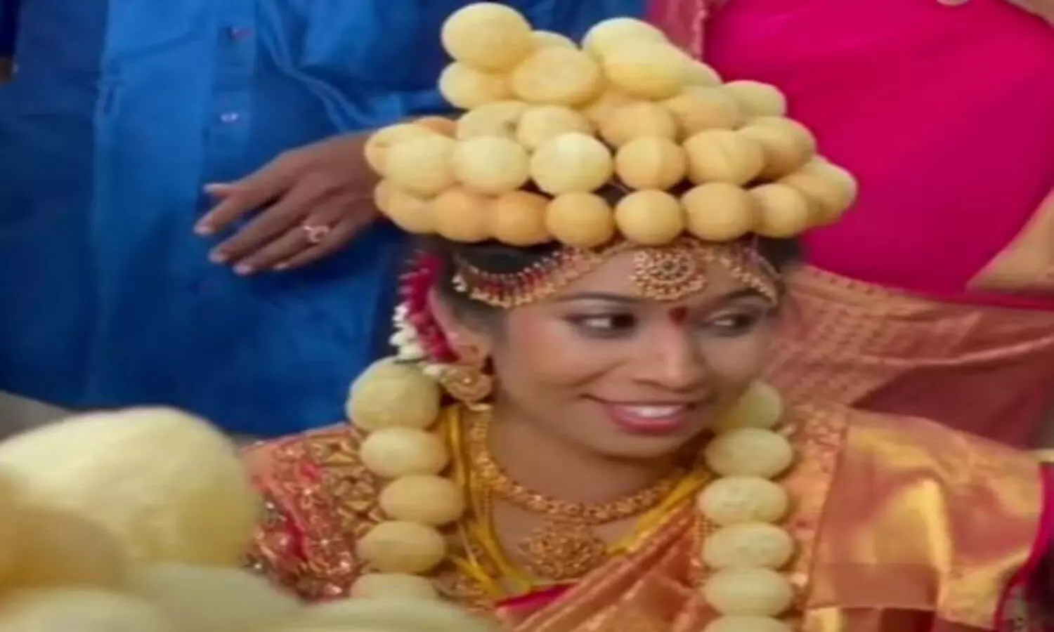 Bride wears Golgappa crown; WATCH viral video thats leaving pani puri lovers drooling