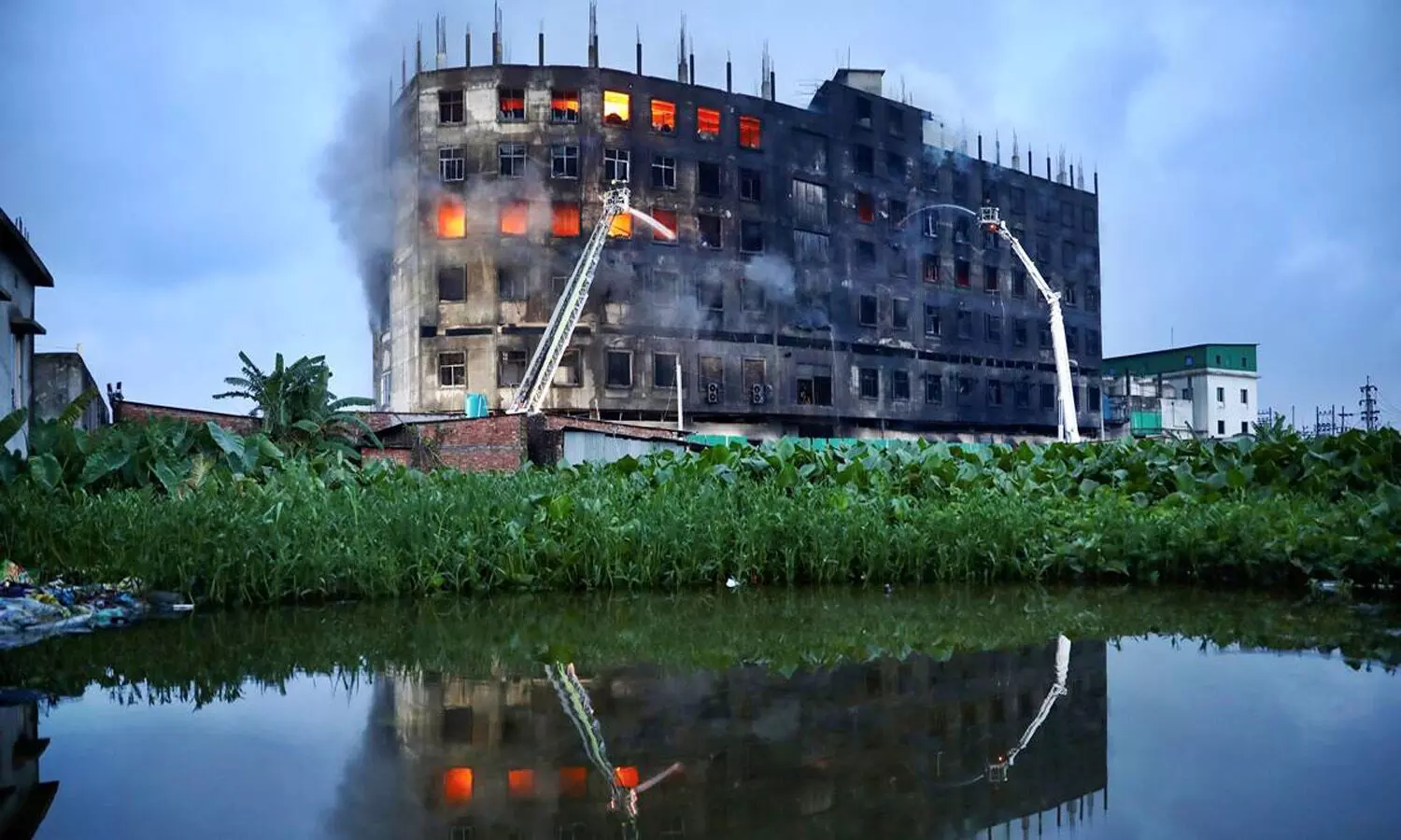 52 dead in Bangladesh factory fire, dozens injured