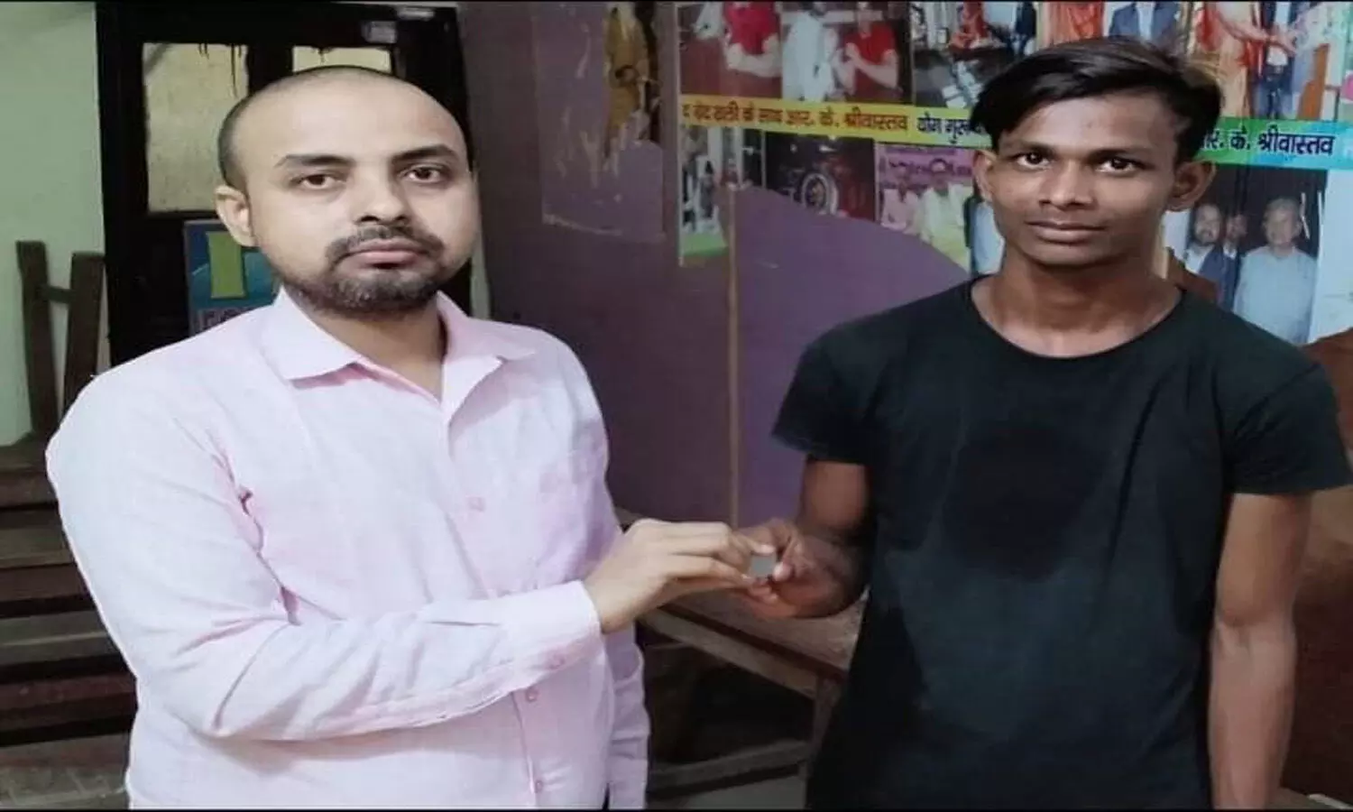 Mathematics Guru RK Srivastava will teach the son of Local Train Almond Seller in just Rupee 1