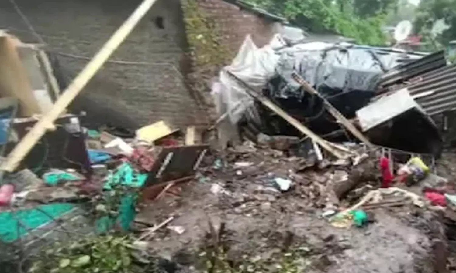Mumbai Rains: Rescue Underway, 15 people died after wall collapse in Chembur