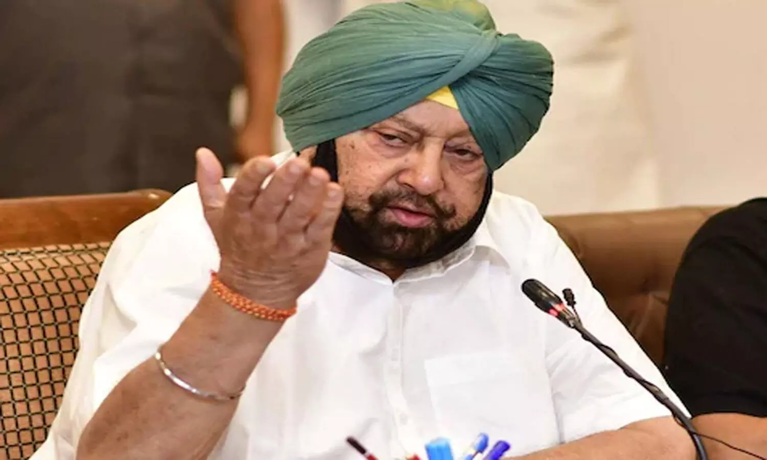 Punjab Politics: Captain Amarinder Singh resigns from Congress