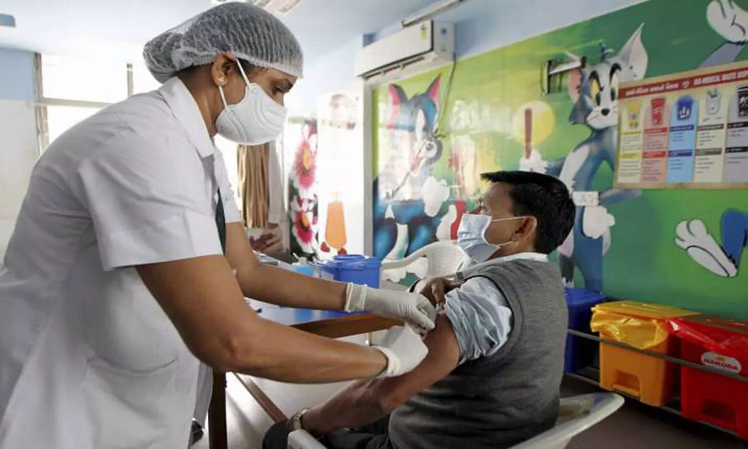 Uttar Pradesh leads Indias COVID 19 vaccination drive, administers over 6 crore doses