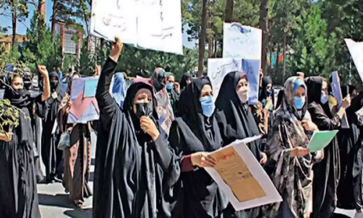 Afghanistan Crisis: Women protest against Pakistan on roads of Kabul