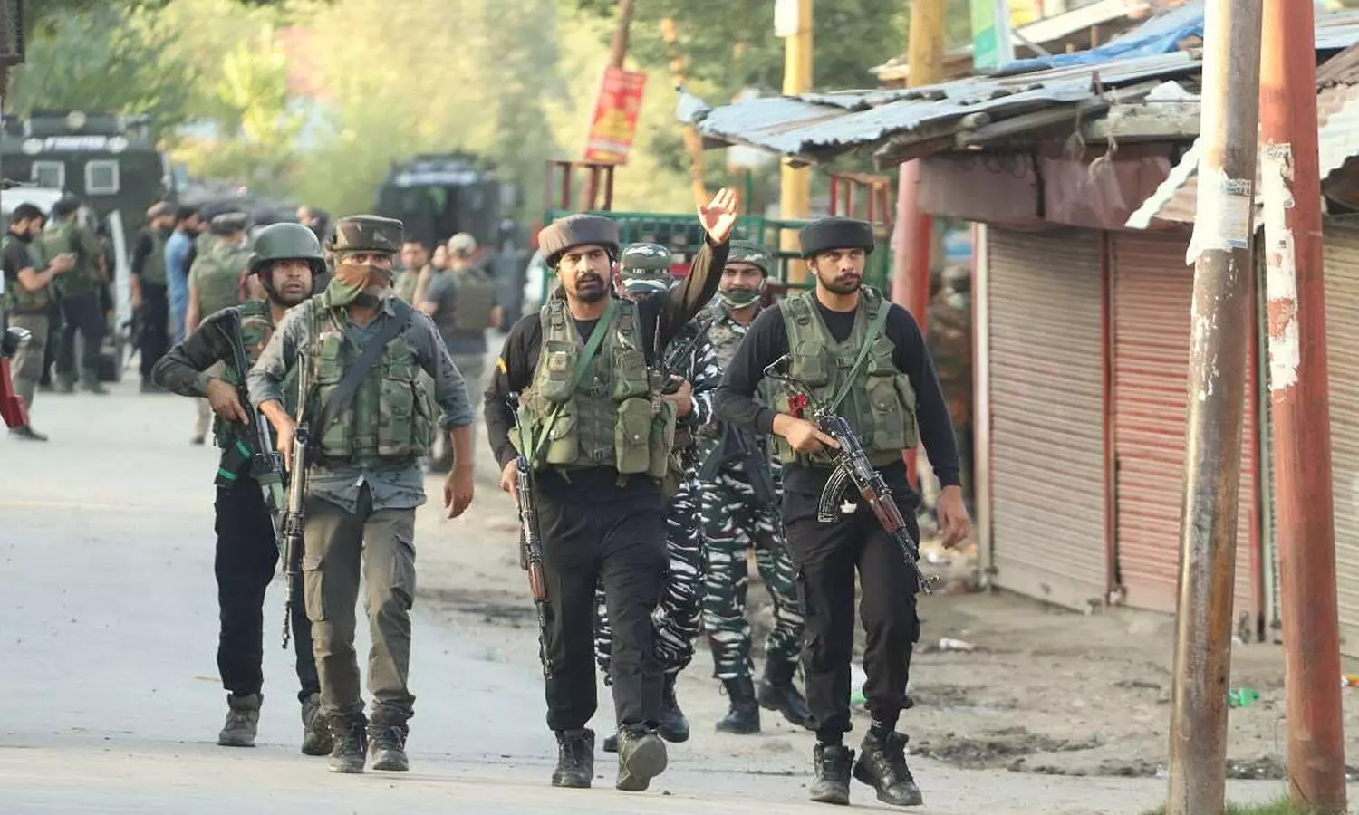 Jammu Kashmir: Grenade attack in Bandiporas Sumbal, Civilian injured