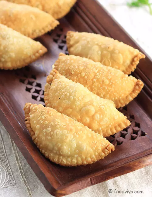 How to Make Delicious Gujiya at Home: A Step-by-Step Guide for Holi 2024