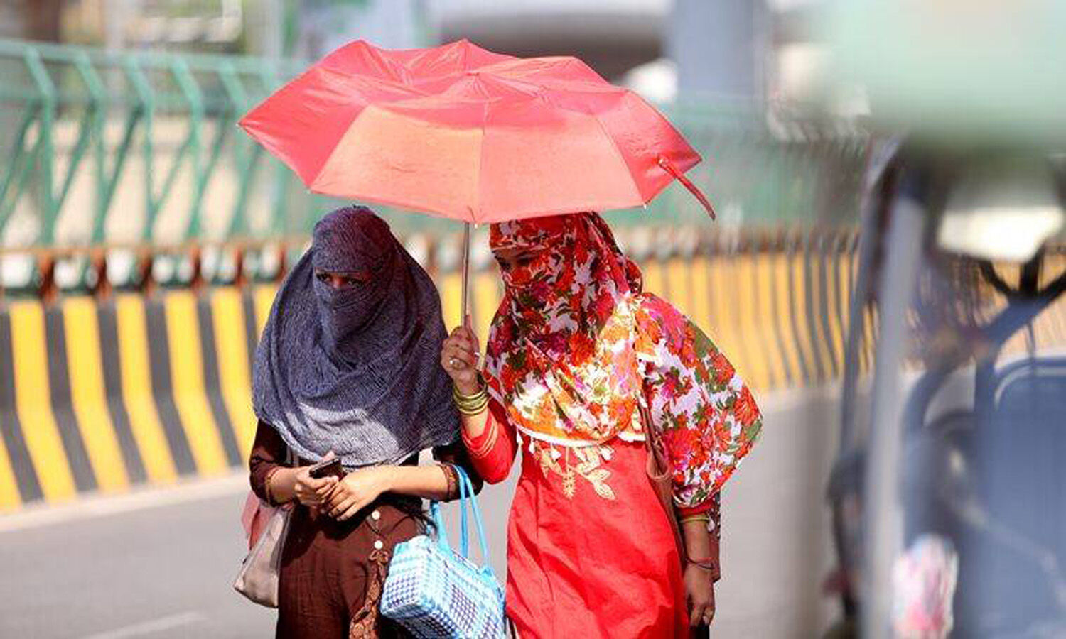 Delhi Sizzles At 47 Degrees Celsius As Heatwave Makes A Comeback, IMD ...