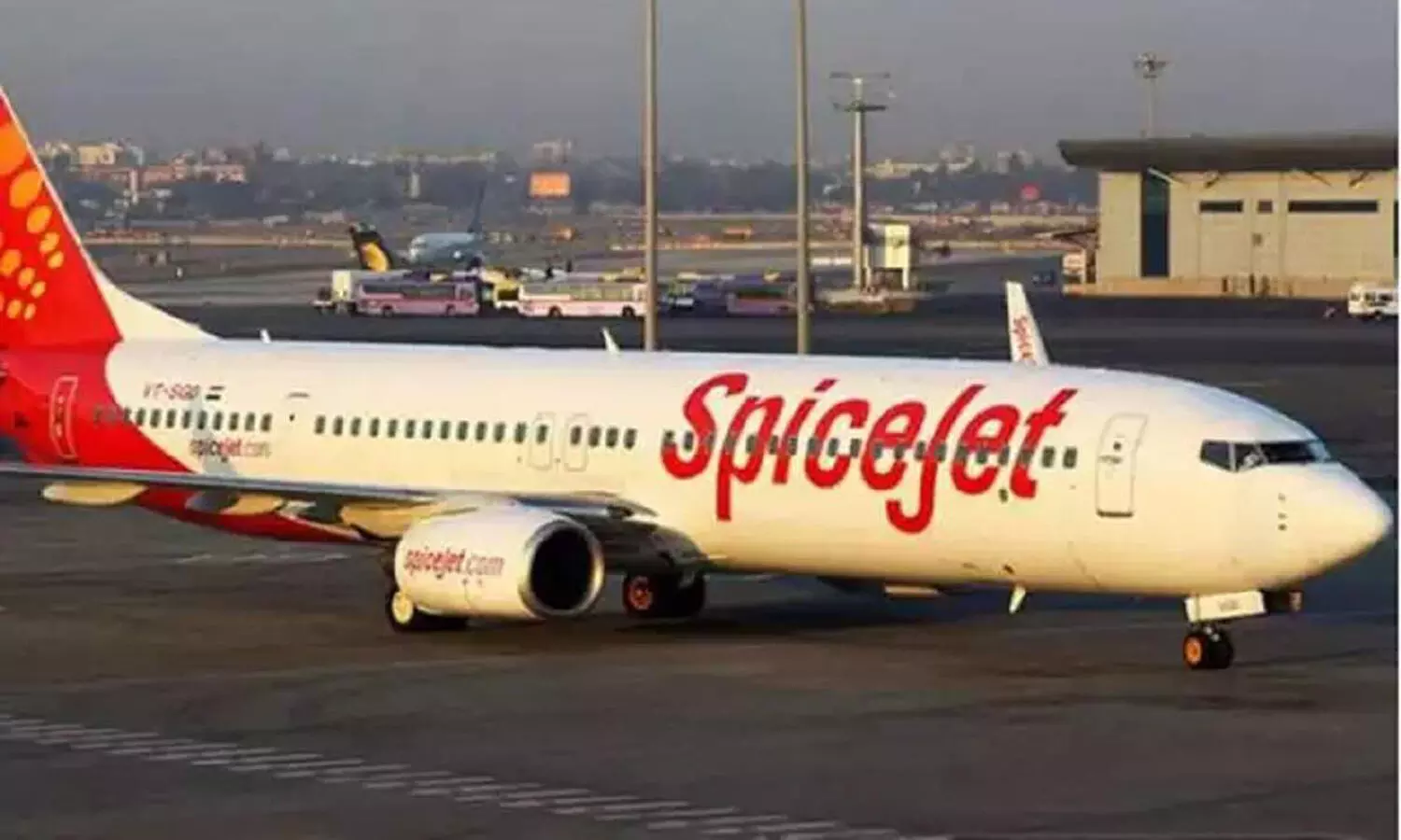 SpiceJet plane makes emergency landing in Patna after engine suffers technical glitch