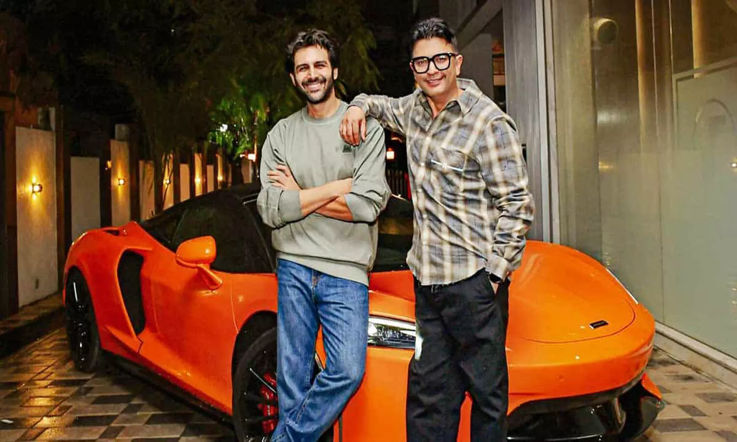 Kartik Aaryan becomes proud owner of Indias first McLaren GT worth Rs 3.72 cr as a gift for Bhool Bhulaiyaa 2