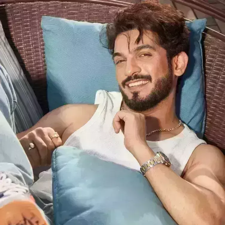 Arjun Bijlani joins Sunny Leone as a co-host for Splitsvilla X4; Says Im excited to take up this mantle
