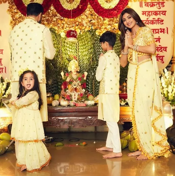 Shilpa Shetty, Raj Kundra, Viaan, and Samisha Twin in Yellow for Ganesh Chaturthi 2023 Blessings