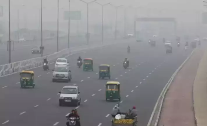 Even breathing is difficult in Delhi! Air quality at severe AQI 504 for third consecutive day