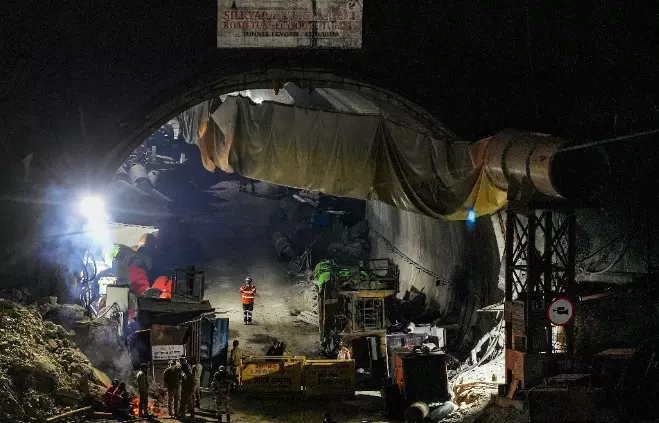 Rescue operation in the tunnel of Uttarakhand stopped after snag in machine
