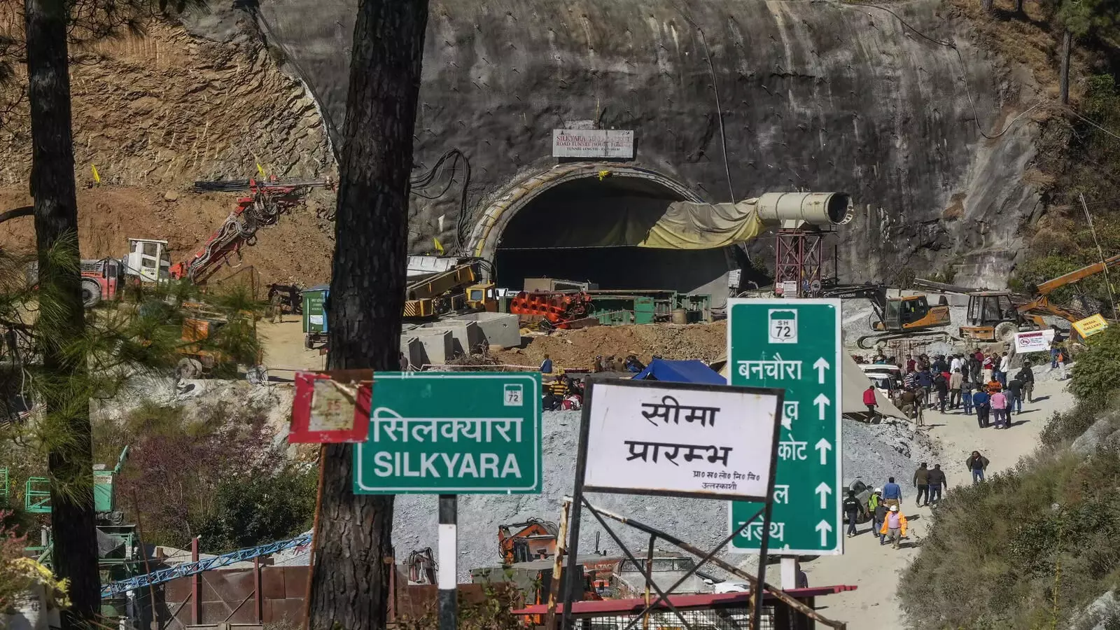 Silkyara Tunnel Rescue: Rescue Operation Faces Setback as Boring Machine Breakdown Delays Efforts