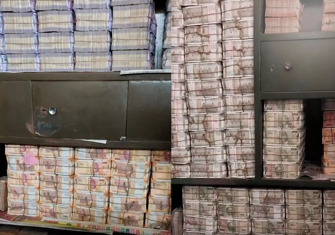 Note counting machine stopped, more than Rs 50 crore found in IT raid