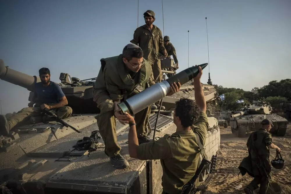 Israel plans to invade Lebanon – media