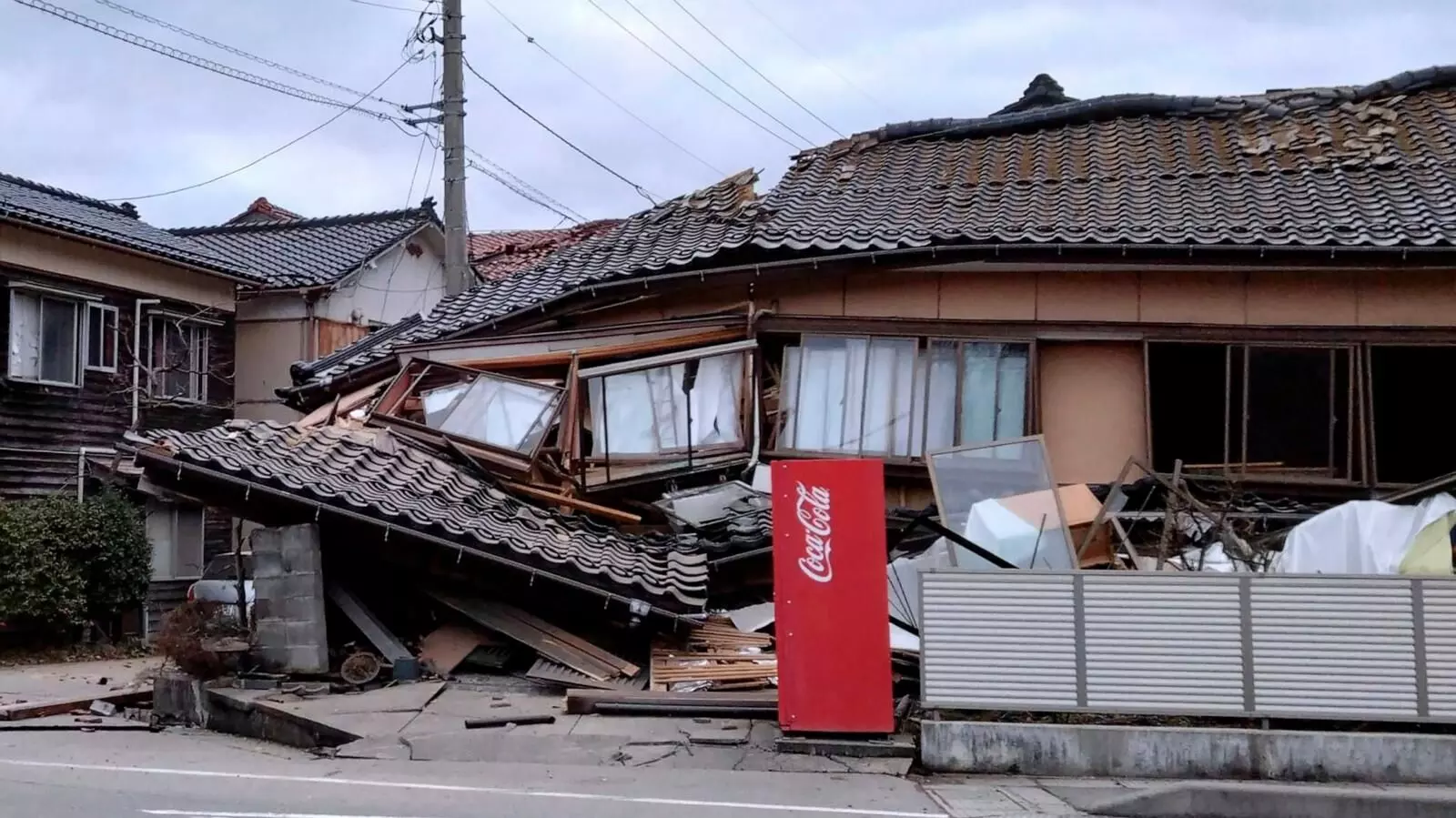 24 killed in earthquake in Japan; more than 100 houses and shops burnt to ashes