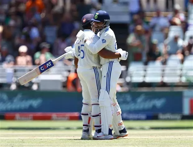 India beat South Africa in 2 days, level series