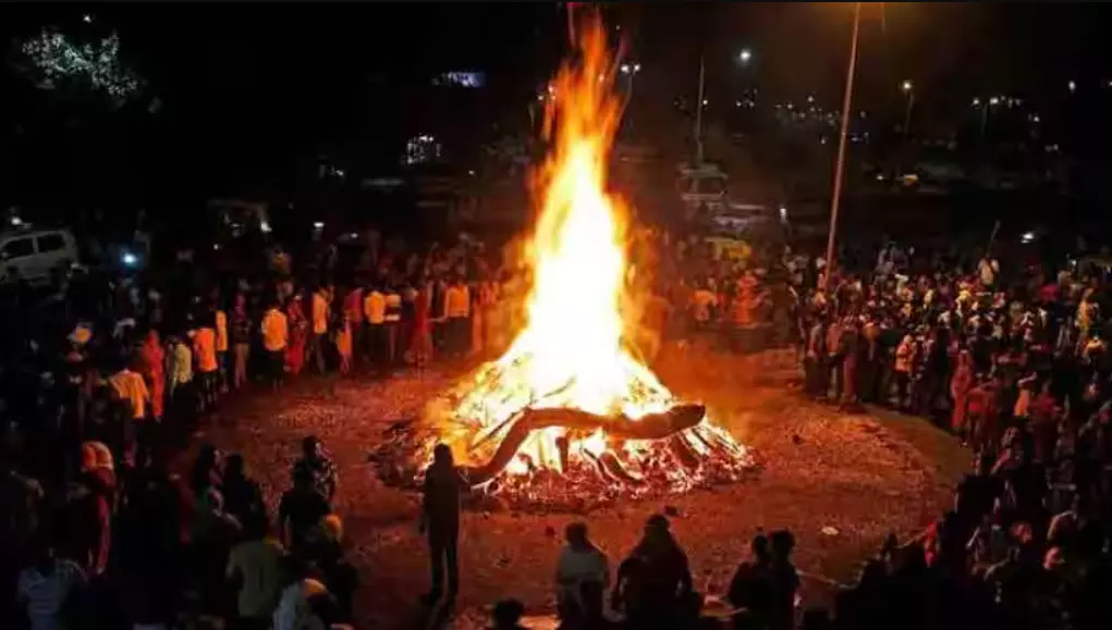 Bhadra on day of Chhoti Holi, know the auspicious time of Holika Dahan and when will the colors be played.