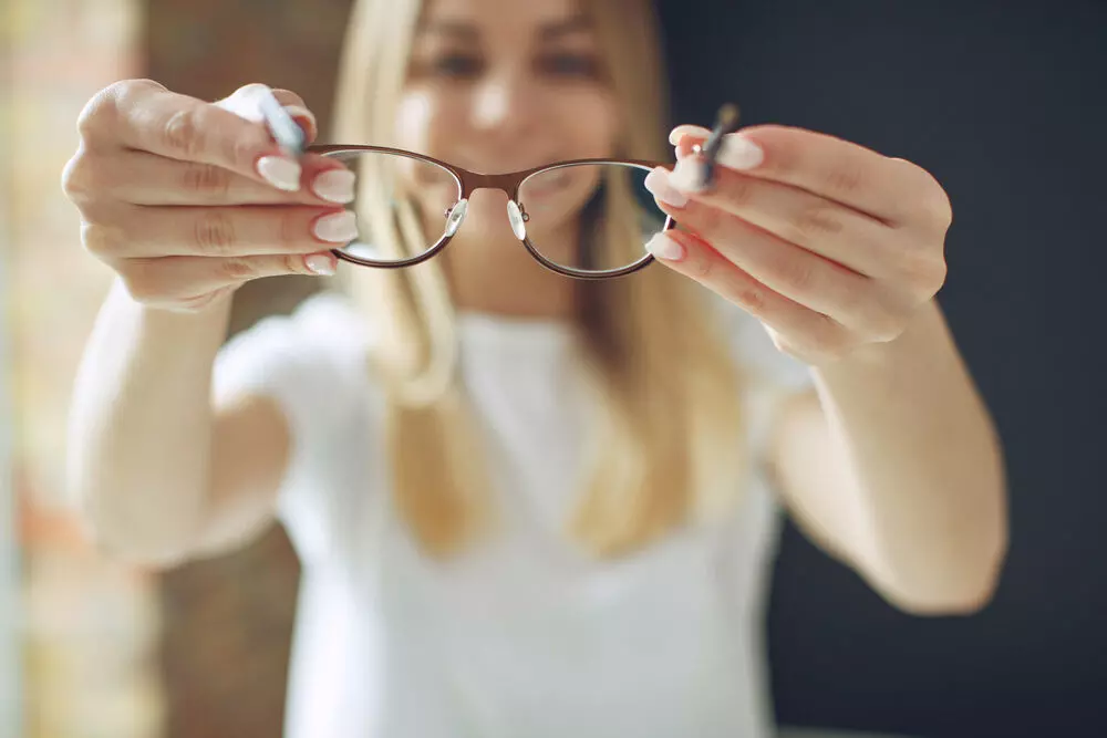 Cant see clearly without glasses? Follow this routine for 1 month and see effects