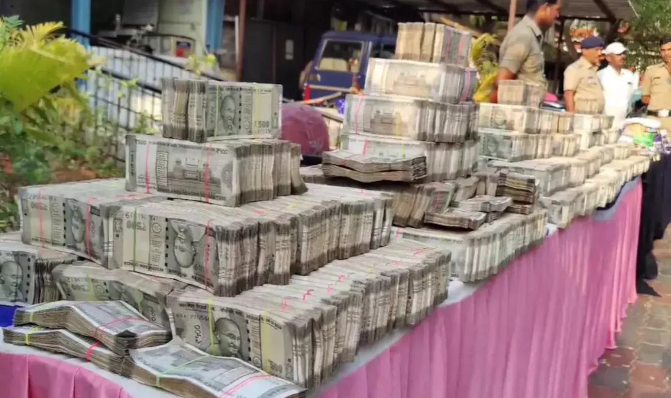 Karnataka Police, seize Rs 5 crore 60 cash, 3 kg gold and 103 kg jewelery