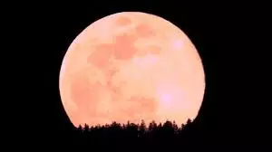 Aprils Pink Moon: Viewing Time and Spiritual Insights