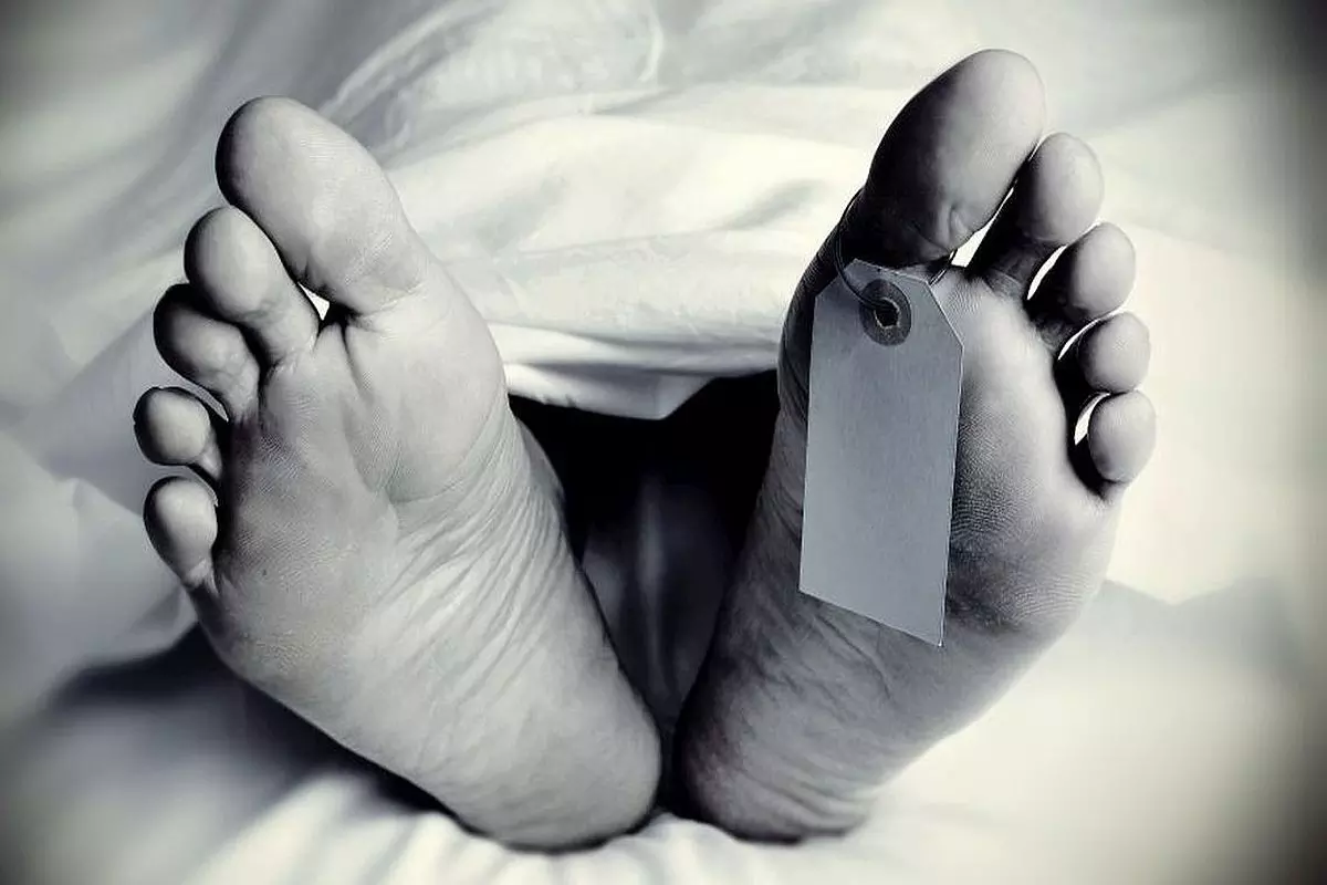 Bodies of minor Hindu girls found hanging from tree in Pakistan, panic in the area