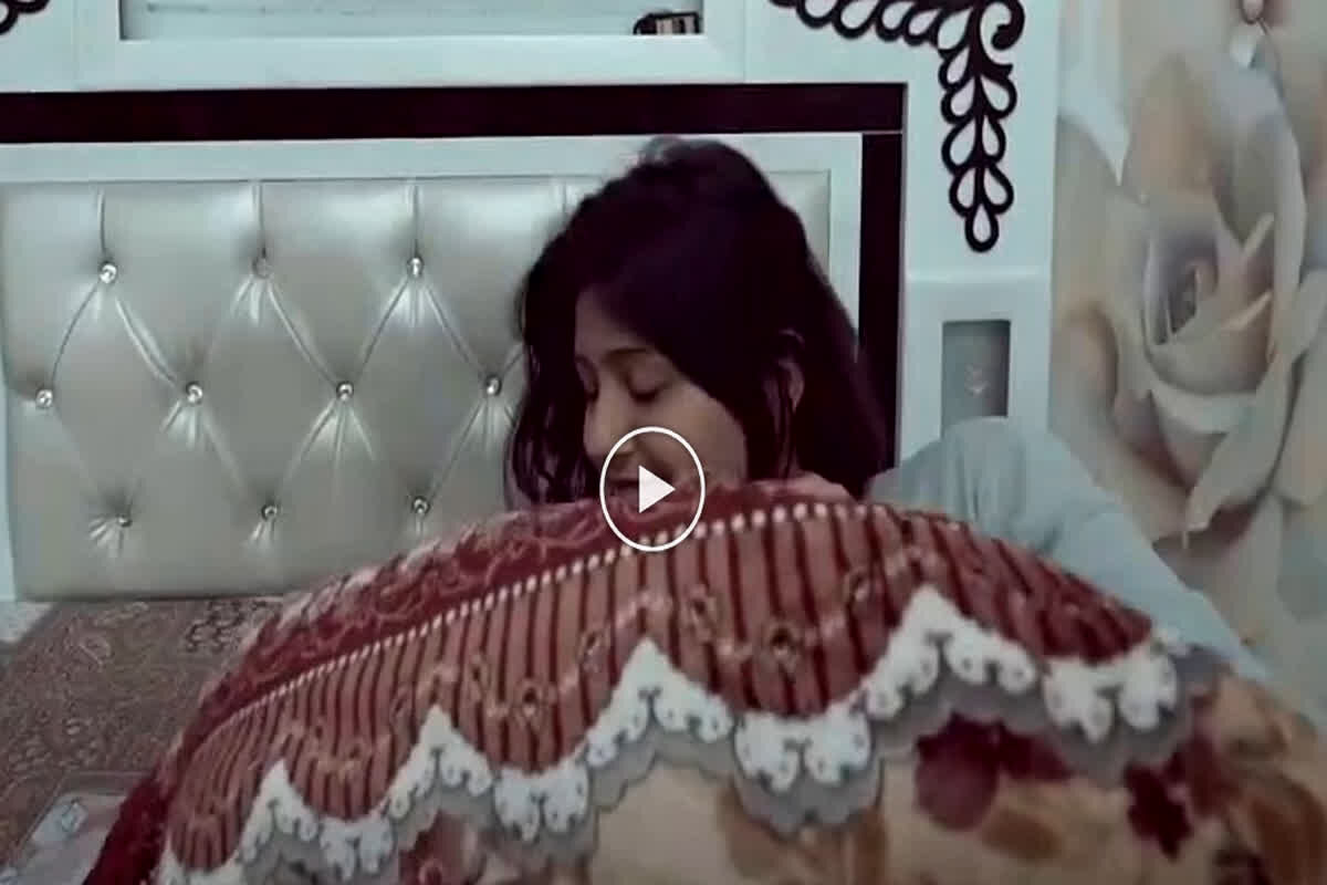 Sexy Video Of Famous And Hot Female Girl Getting Viral On Internet sexy-video-of-famous-and-hot-female-girl-getting-viral-on-internet