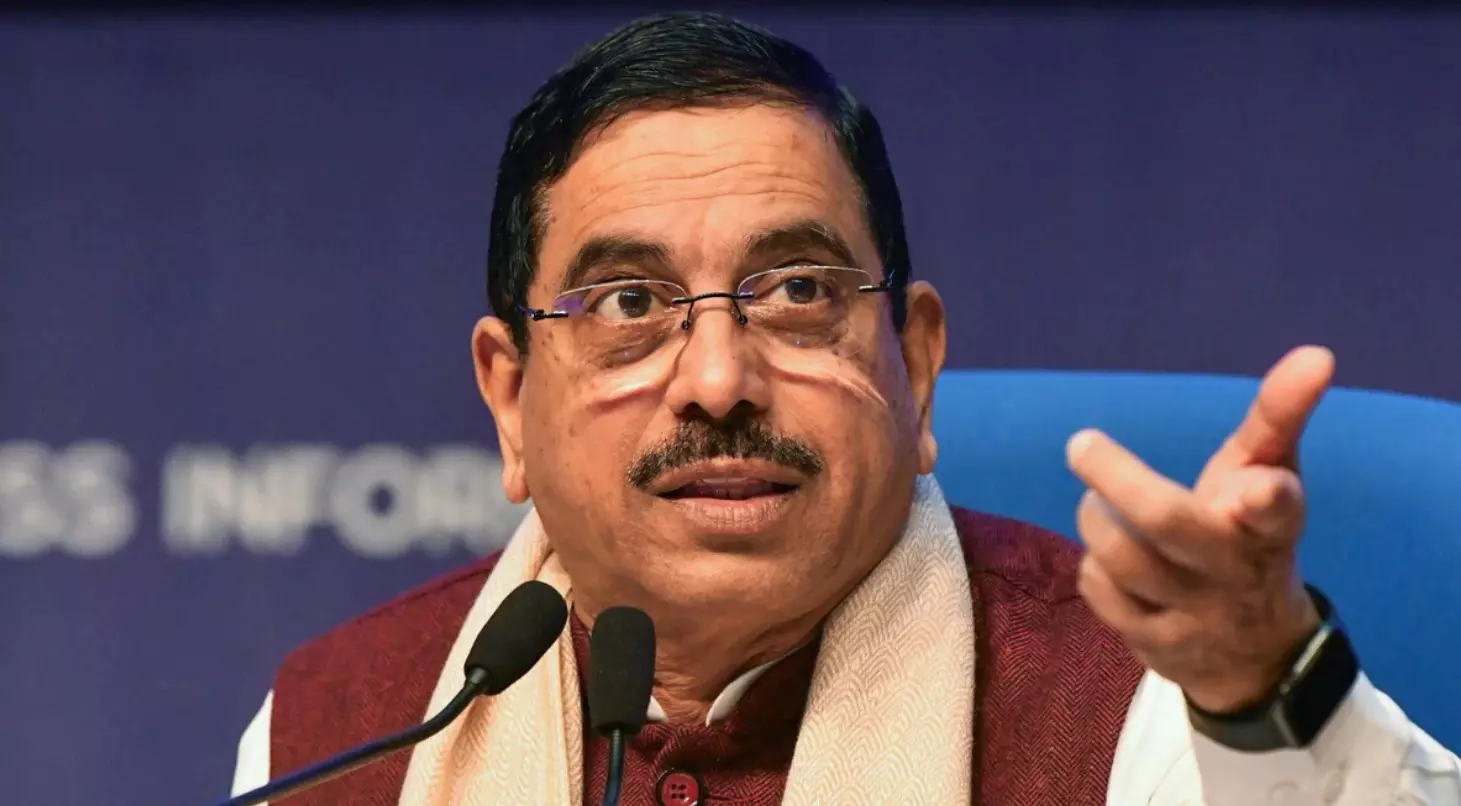Performance issues with iPhones draw notice to Apple, says Union minister