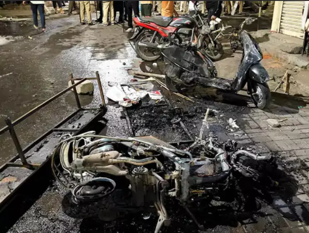 Curfew imposed in 11 areas after violence in Nagpur