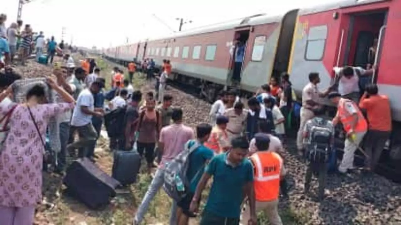 Kamakhya Express derails, One dead, 8 injured
