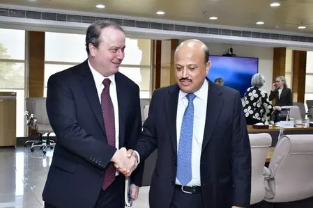 High-level US team kicks off trade talks with Indian officials High-level US team kicks off trade talks with Indian officials