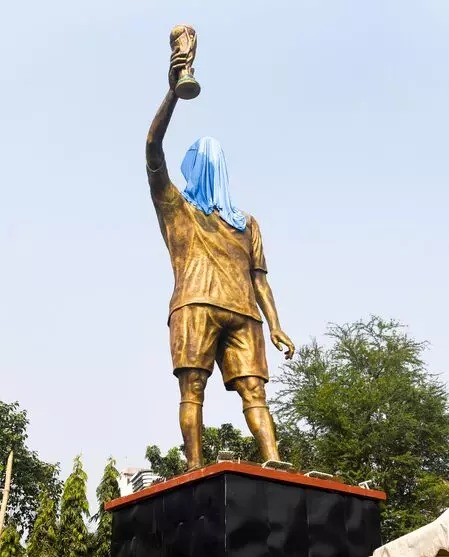 GOAT Tour kicks off as Lionel Messi arrives in Kolkata GOAT Tour kicks off as Lionel Messi arrives in Kolkata