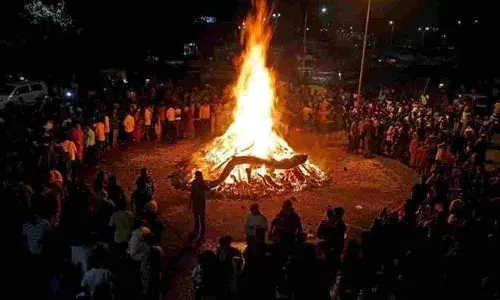 Holika Dahan 2026: Date, Lunar Eclipse, Bhadra Kaal & Rituals Explained