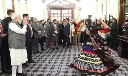 PM Modi receives rousing welcome from Indian community in Israel