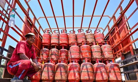 3 lakh metric tonnes LPG stranded at Strait of Hormuz: Govt official
