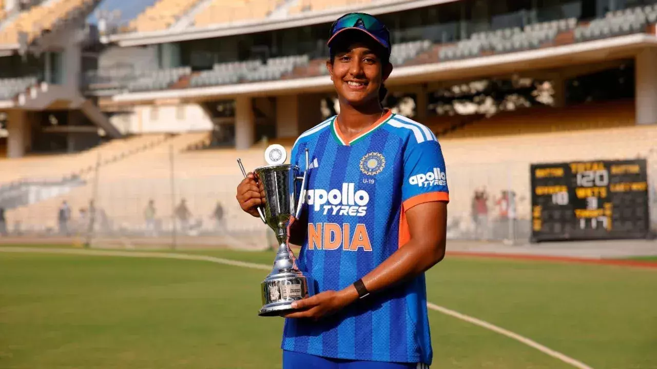 Uma Kashvi Makes WPL History at 15: Uncle Breaks Down After Delhi Capitals Pick