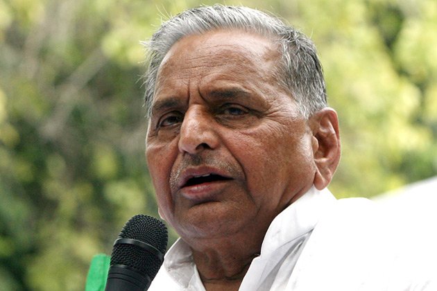 Read books of great leaders instead of slogan-shouting: Mulayam