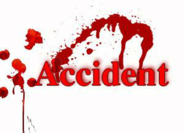 A vehicle turned turtle in West Bengal, injuring 30 passengers