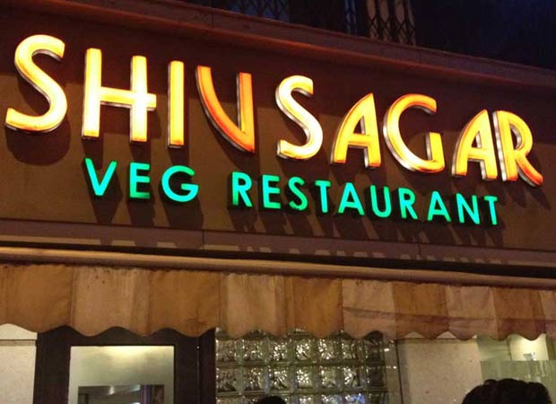 Shame!  Upscale Delhi restaurant denies entry to slum kids